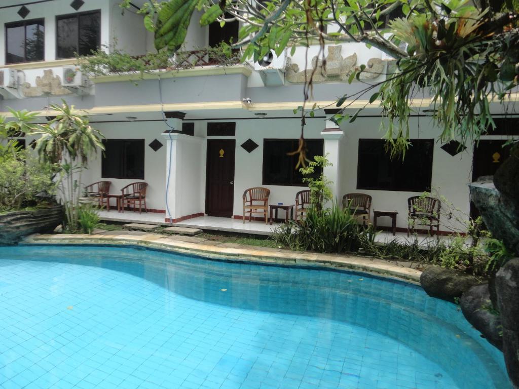 Maharani Ii Hotel